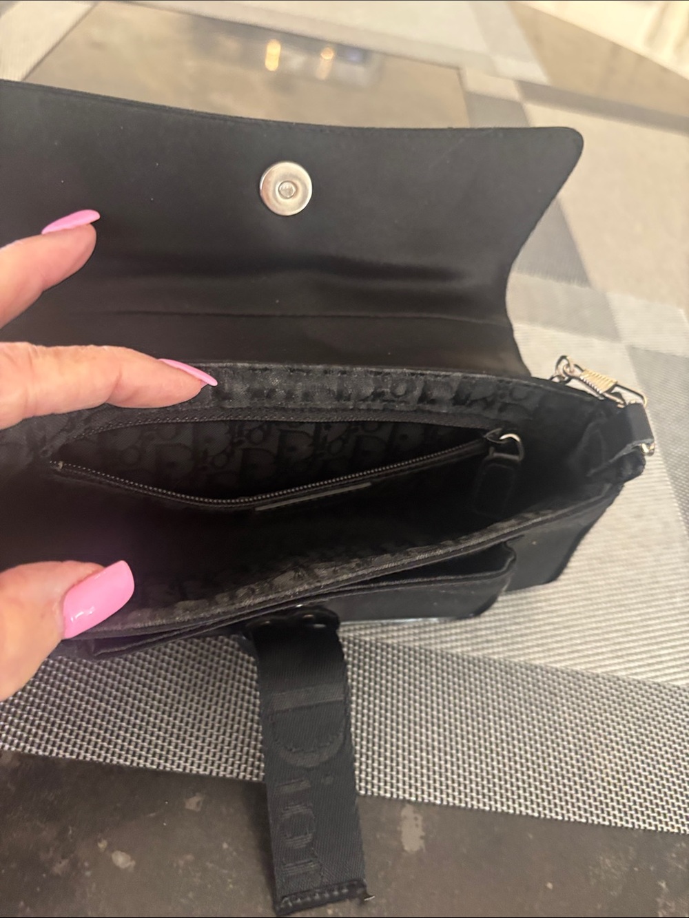 Dior Black Crossbody Bag with Silver Chain - Picture 6 of 9